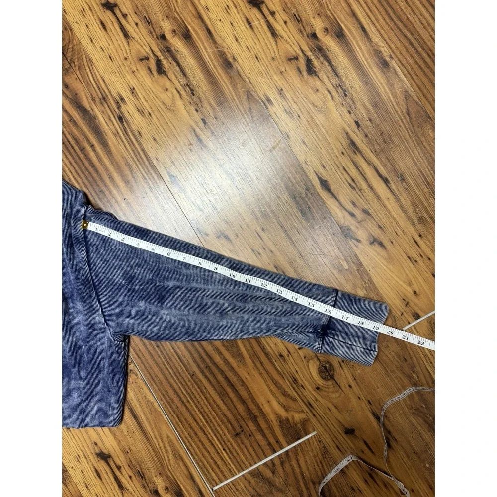 Urban Outfitters Out From Under Ribbed Acid Wash Cropped Hoodie M - Picture 8 of 8